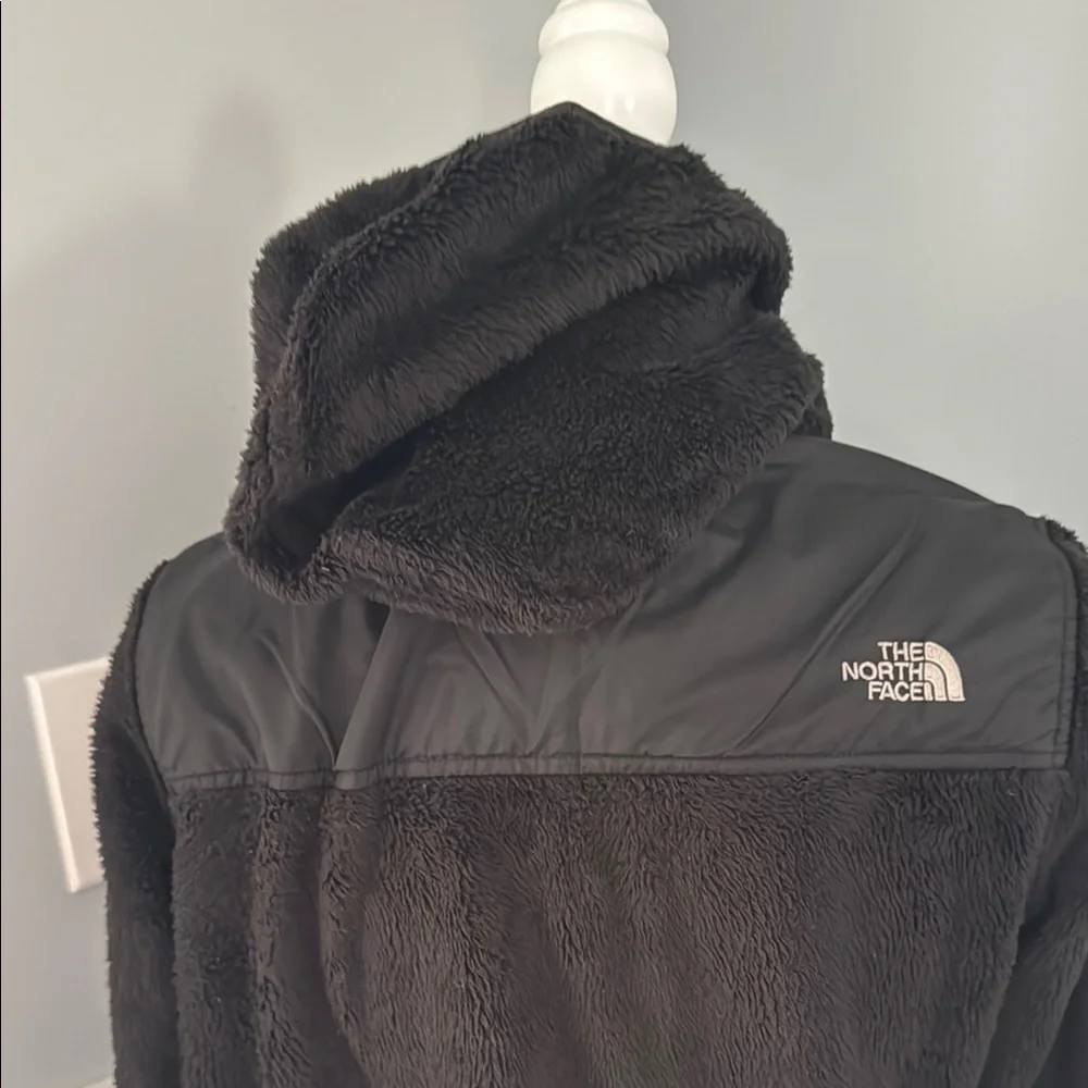 The North Face Black Hooded Jacket - Picture 3 of 6